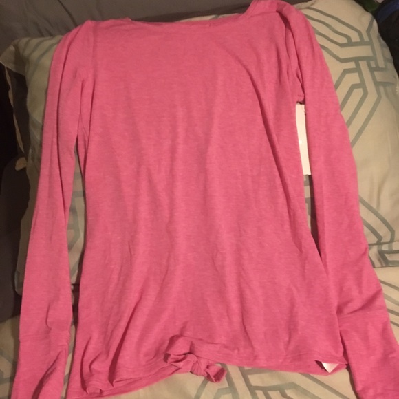 GAP Tops - GapFit NWT workout shirt. GAP Tops - GapFit NWT workout shirt.